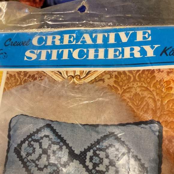 Crewel Creative Stitchery Jiffy Cross Stitch Pillow Kit No 472B Argyle Square - Picture 5 of 5